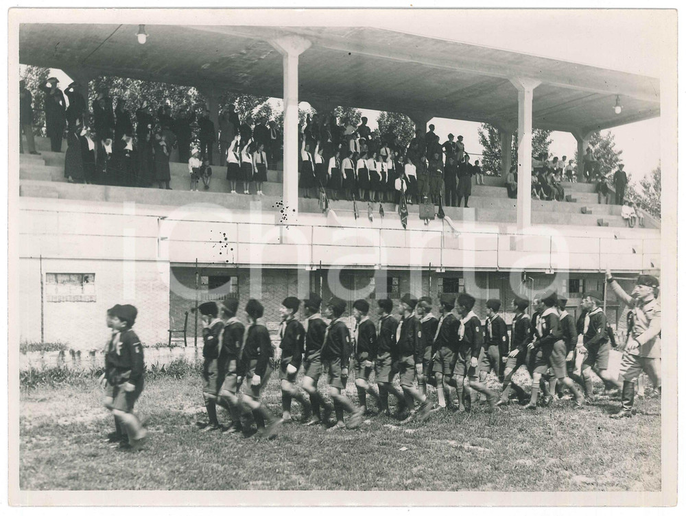 Fotografia d epoca originale 1935 ca FASCISMO Area NOVARA  Parata balilla  Piccole italiane  Foto 24x18 1