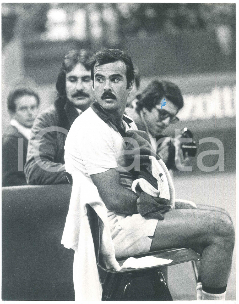 Fotografia d epoca originale 1978 ITALIA  TENNIS Tonino ZUGARELLI al termine del match  Foto 24x30 cm 1