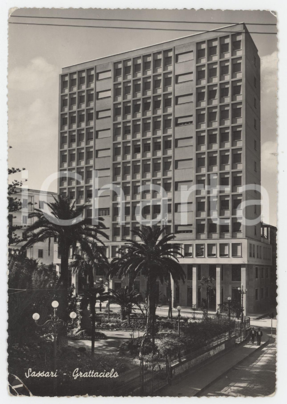 Cartolina originale da collezione 1952 SASSARI Grattacielo in Piazza Castello  Cartolina ANIMATA FG VG 1