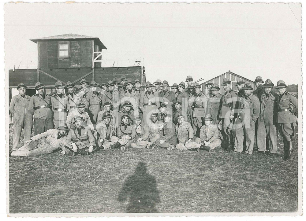 Fotografia d epoca originale 1940 ca WW2 ANZIO RM  MVSN  Miliziani  Ritratto di gruppo Foto 18x13 cm 1