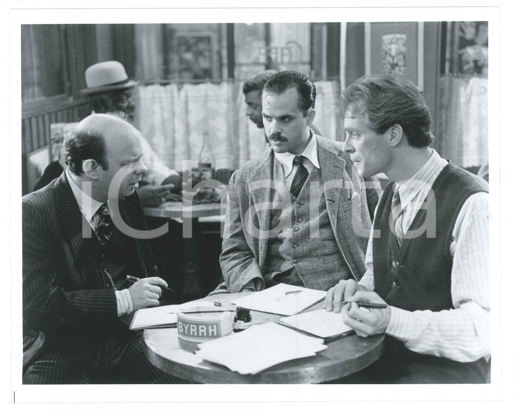 1988 CINEMA - THE MODERNS Keith CARRADINE Wallace SHAWN Kevin J. O'CONNOR Foto Fotografia originale d'epoca. FAIR/discreto Difetti di stampa Formato: 25x20 cm originale e autentica 1