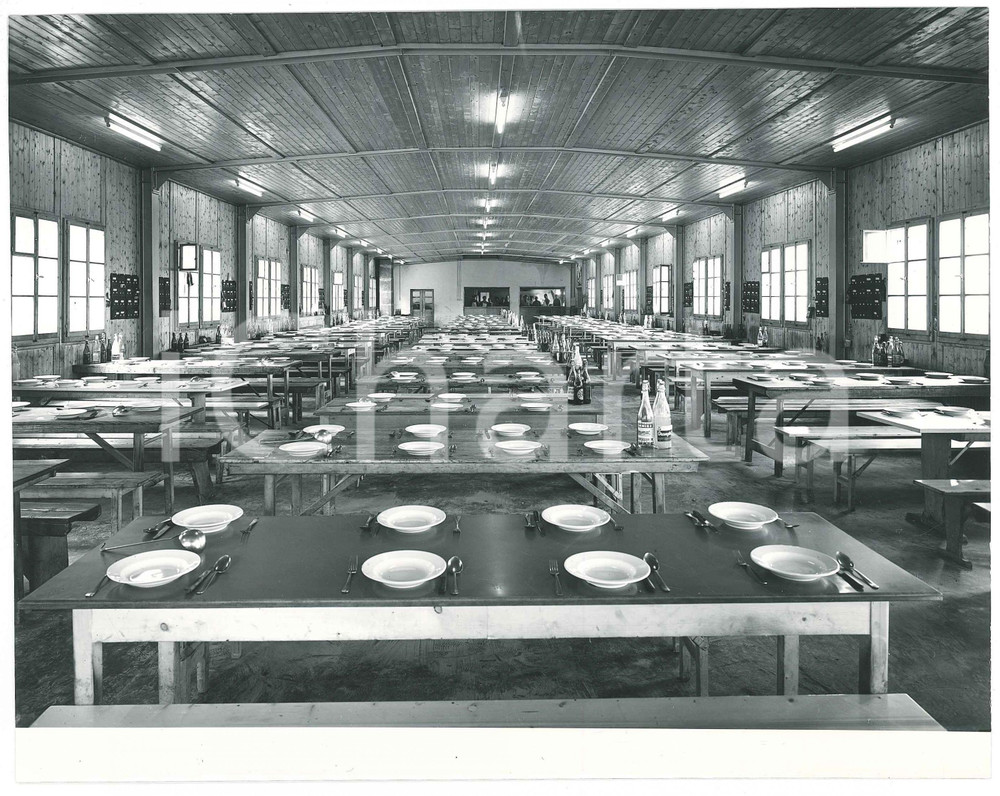 Fotografia d epoca originale 1963 LAI DA CURNERA SVIZZERA Cantiere della diga  Mensa operai  Foto 1