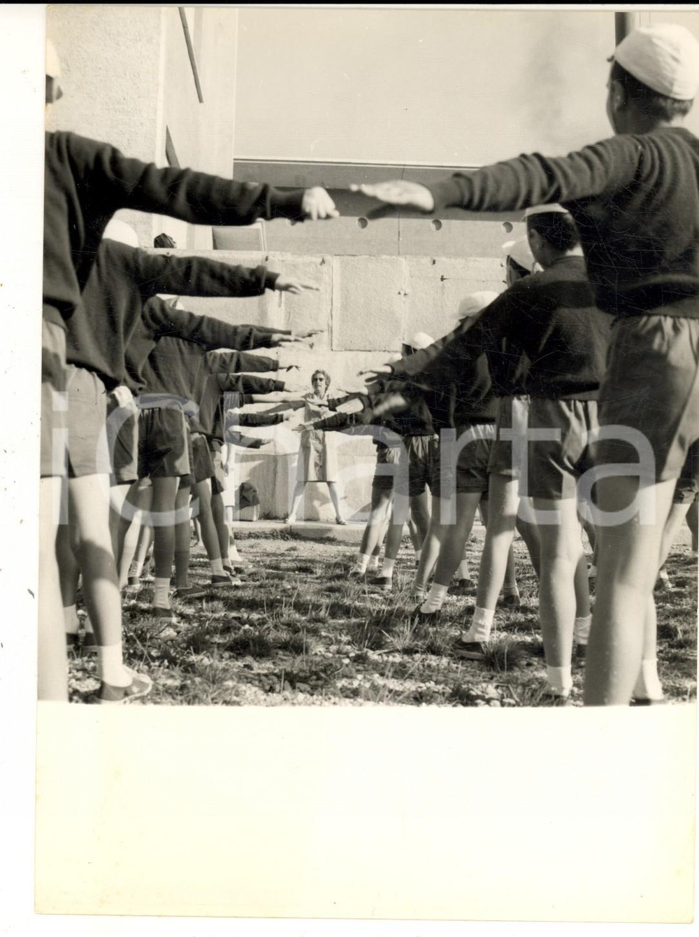 1950 ca GENOVA Attività di educazione fisica in una scuola elementare - Foto 