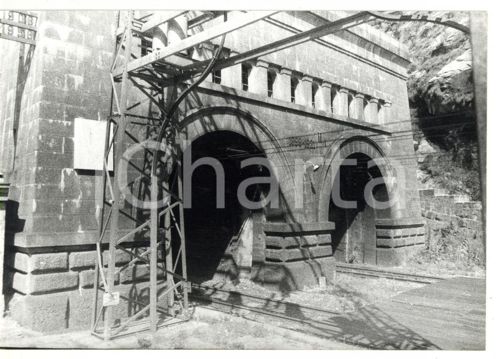 Fotografia d epoca originale 1980 STAZIONE DI ISELLE DI TRASQUERA VB Galleria del SEMPIONE  Foto 18x13 cm 1