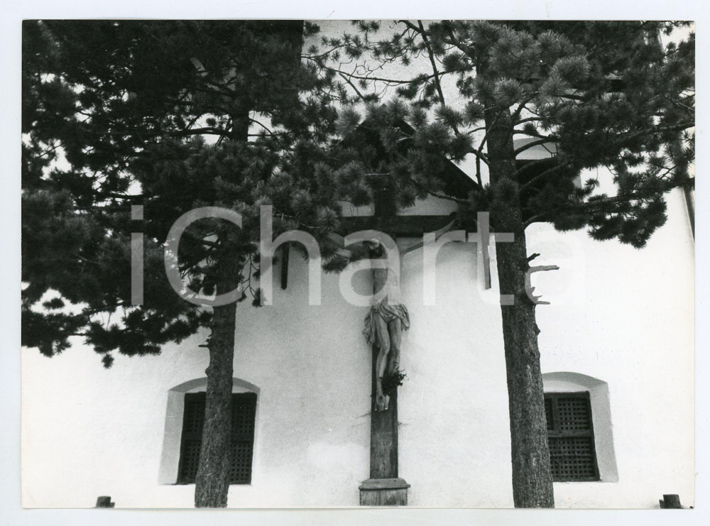 Fotografia d epoca originale 1982 MALLES  BURGUSIO Crocifisso dell Abbazia di Monte Maria  Foto 17x13 cm 1