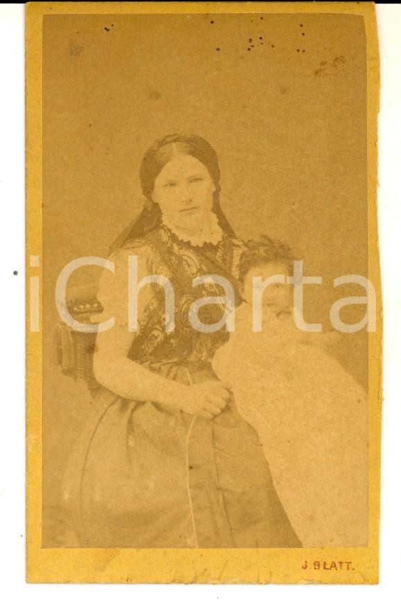 Fotografia d epoca originale 1870 ca WIEN HIETZING Ritratto di donna con bambino Foto J. BLATT CDV 1