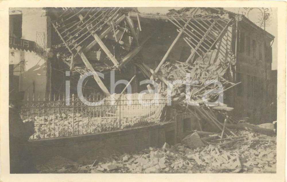 Fotografia d epoca originale 1918 WW1 PADOVA Bombardamenti austriaci  Albergo Italia in via Trieste  Foto 1