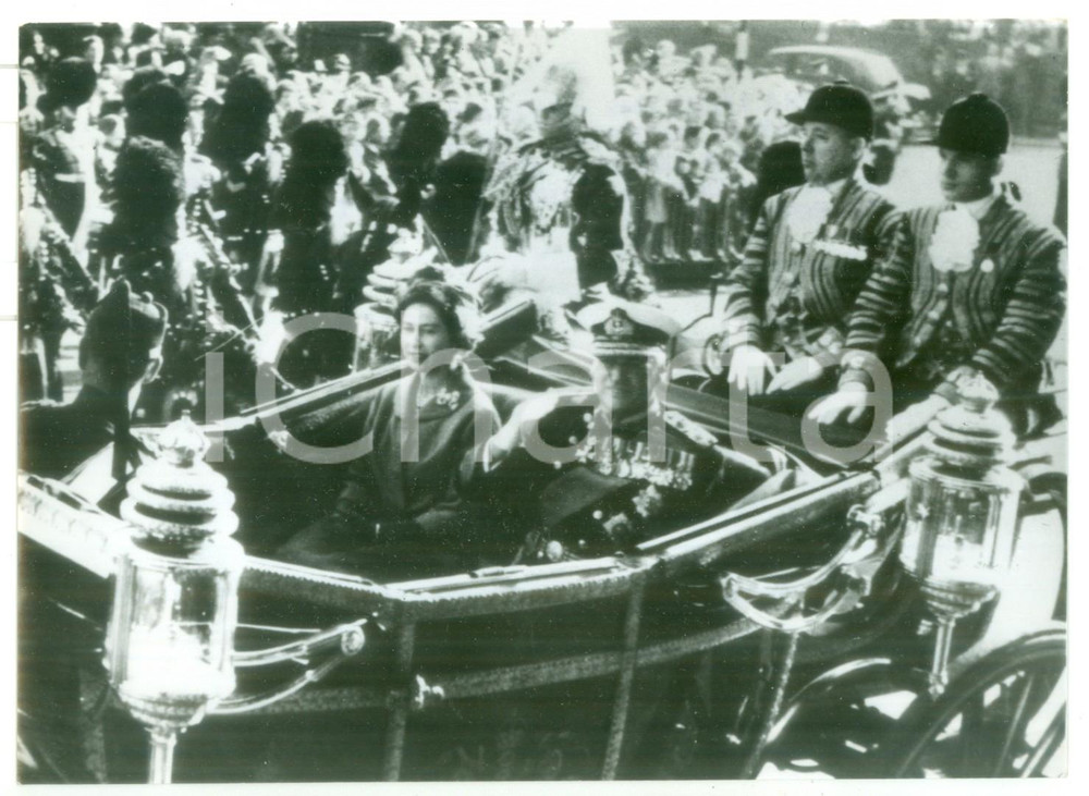 1962 LONDON Olav V di NORVEGIA con Elisabetta II sulla carrozza reale *Foto