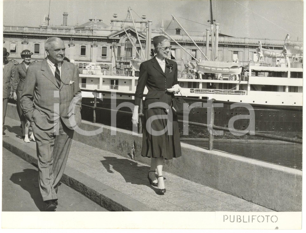 1953 PORTO DI GENOVA Clare BOOTHE LUCE ambasciatrice USA in visita - Foto 24x18
