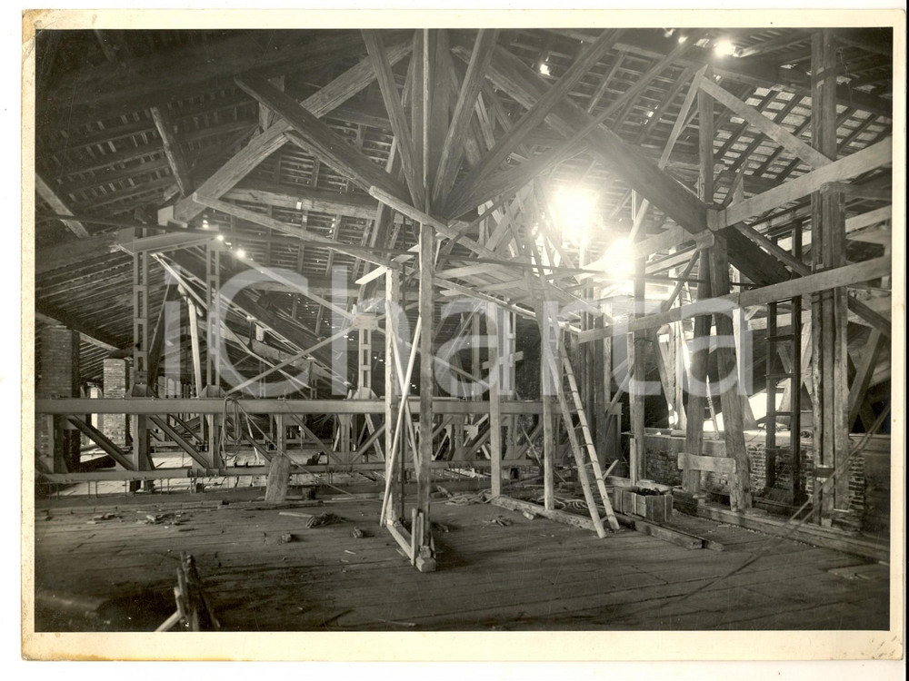 1955 ca MILANO Castello Sforzesco - Restauro BBPR - Sottotetto torre quadrata