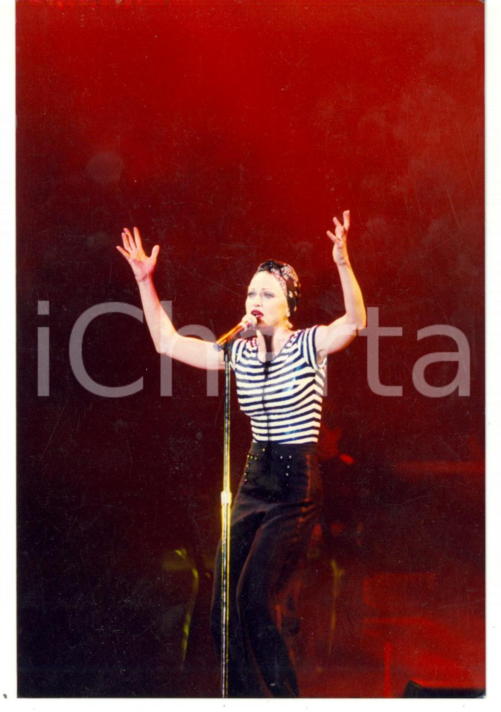 1993 LONDON Wembley Stadium - The Girlie Show Tour - MADONNA in concerto 3 *Foto