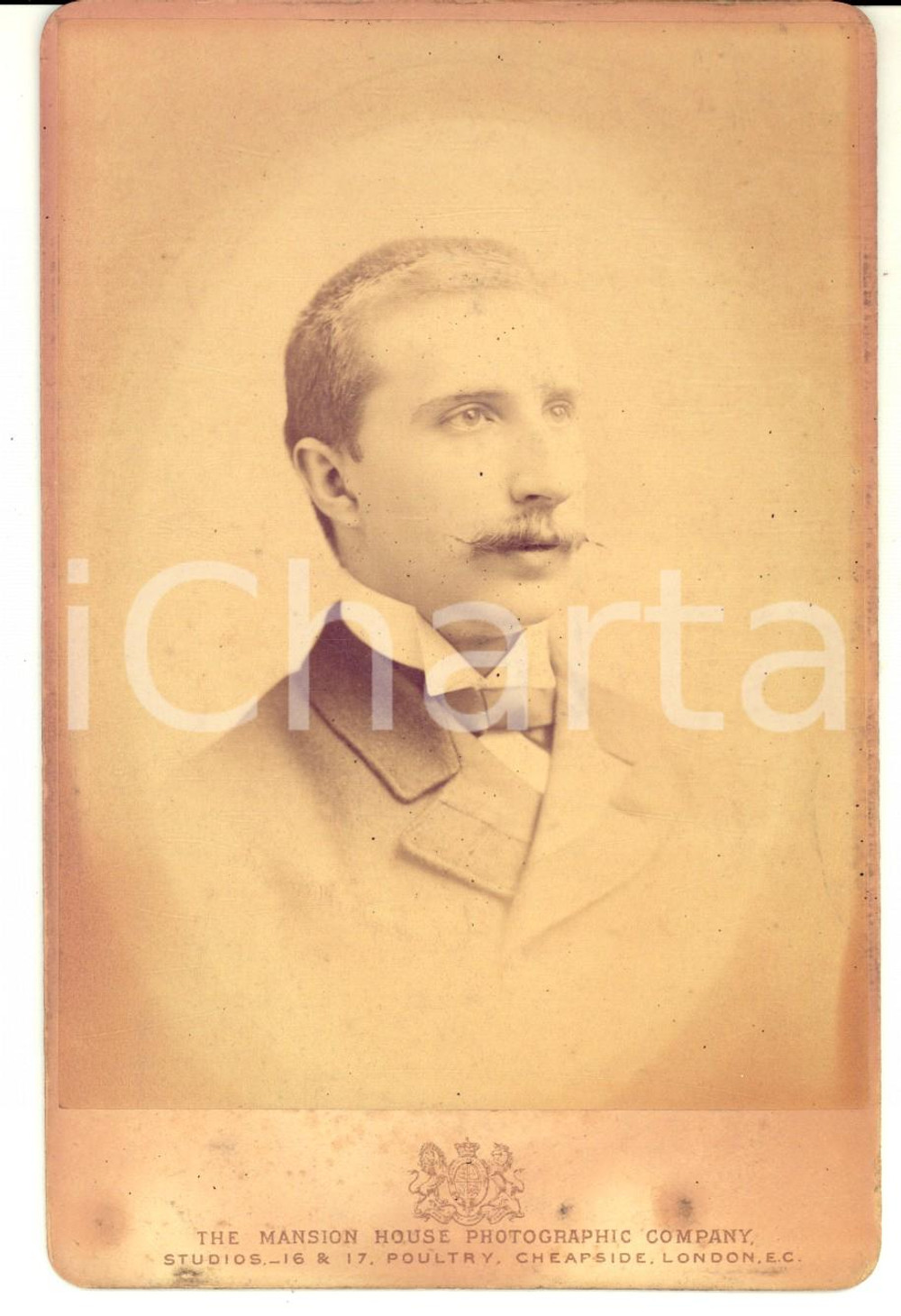 1880 ca LONDON Portrait of S. T. RODERICK *Photo MANSION HOUSE 11x17 cm Fotografia d'epoca, su cartoncino rigido.  CONDIZIONI: FAIR (bruniture e macchie al verso) FOTOGRAFO: The Mansion House Photographic Company - 16&amp; 17, Poultry, Cheapside, London     originale e autentica 1