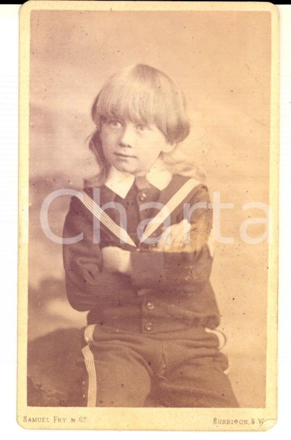 1880 ca KINGSTON UPON THAMES Portrait of Hardy PARKES as a child *Photo CDV Fotografia d'epoca, su cartoncino morbido.  CONDIZIONI: G  FOTOGRAFO: Samuel Fry, 9 Surbiton Park Terrace - Kingston on ThamesFORMATO: CDV      originale e autentica 1