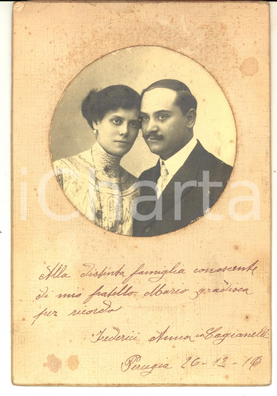 1919 PERUGIA Ritratto di Anna FEDERICI con il marito CAGIANELLI *Foto 12x17 cm Fotografia d'epoca con dedica.  CONDIZIONI: G (ma lievi macchie e tracce d'uso)      originale e autentica 1