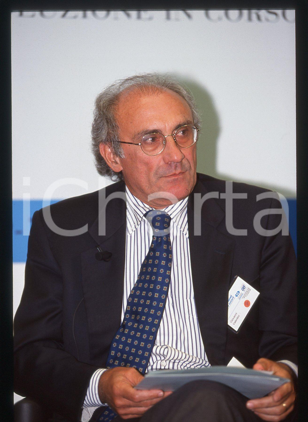 35mm vintage slide* 1996 ITALIA Giovanni VALENTINI durante un convegno (3)