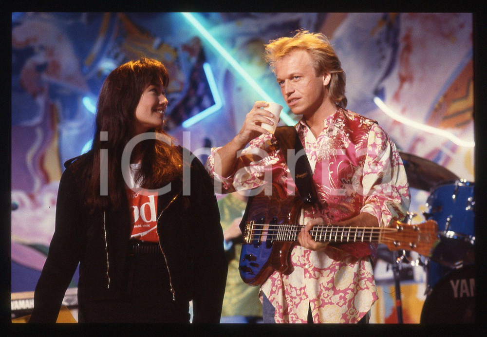 35mm vintage slide* 1988 RAI UNO - DISCORING LEVEL 42 Mark KING Kay RUSH (4)