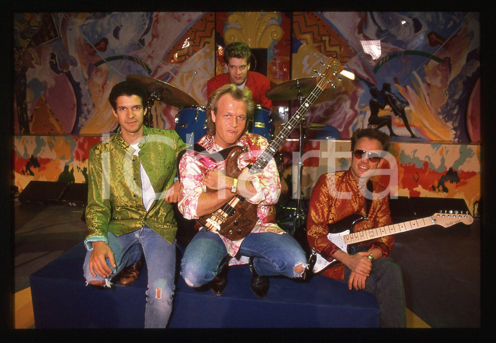 35mm vintage slide* 1988 RAI UNO - DISCORING LEVEL 42 Ritratto della band (9)