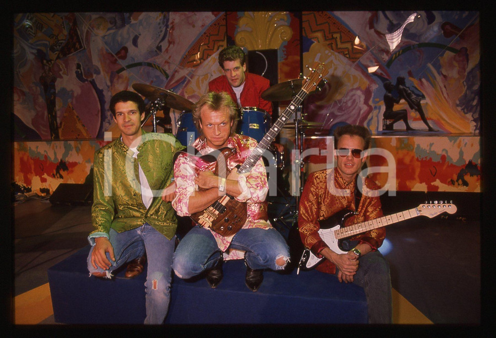 35mm vintage slide* 1988 RAI UNO - DISCORING LEVEL 42 Ritratto della band (10)