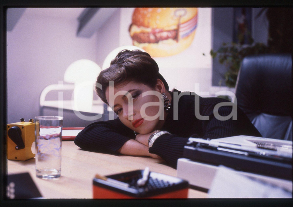 35mm vintage slide* 1985 ca RAIUNO Laura LATTUADA nel programma ITALIA SERA 7