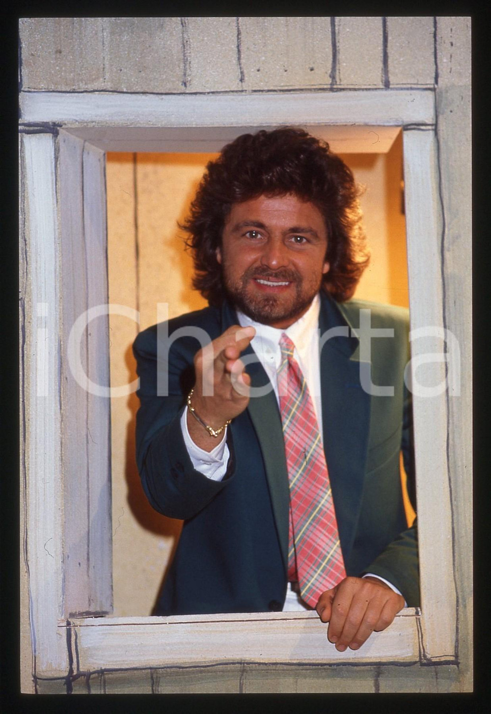 35mm vintage slide* 1984 "Te lo do io il Brasile" Beppe GRILLO ritratto (2)