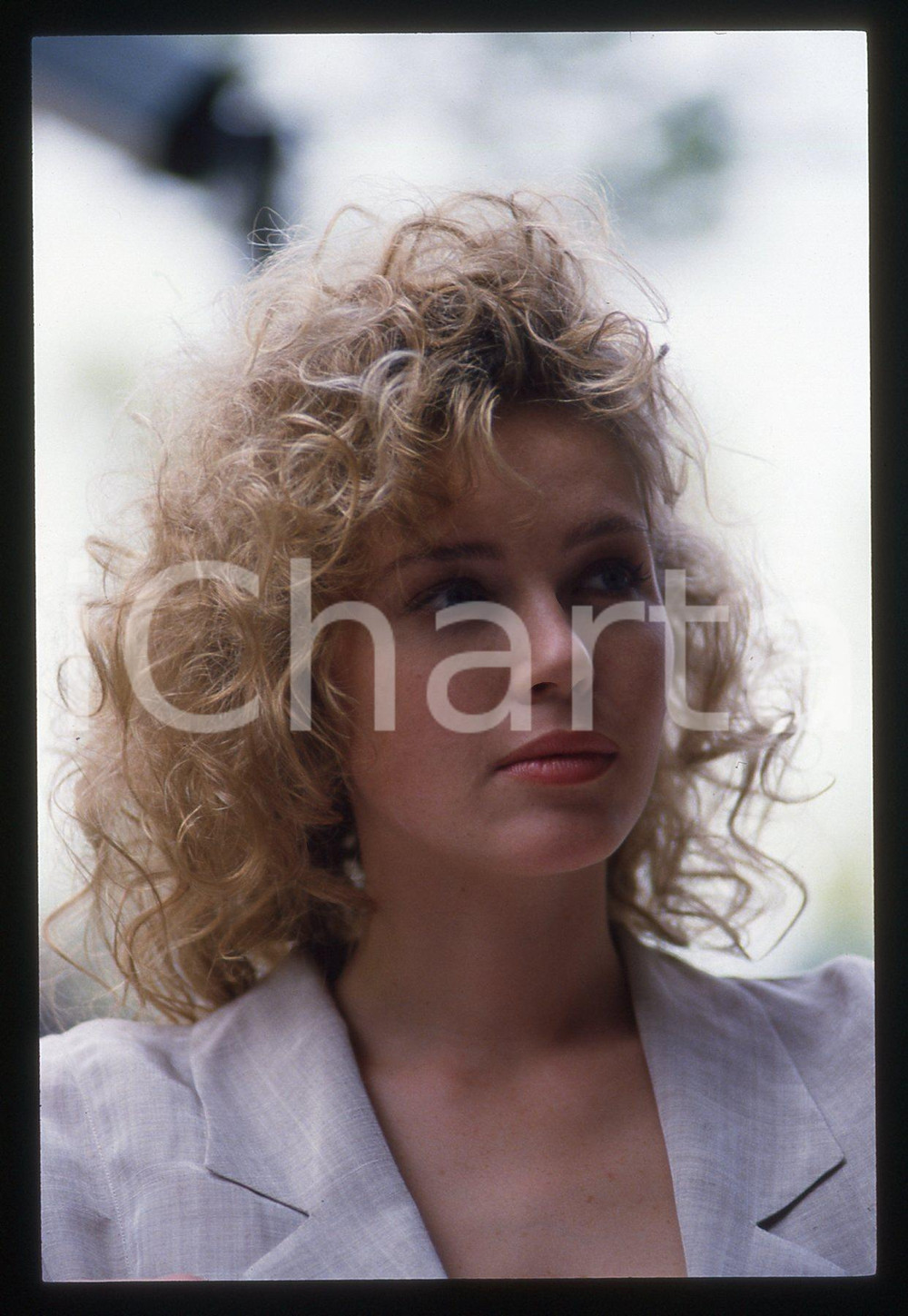 35mm vintage slide* 1988 COLLETTI BIANCHI Connie NIELSEN - TV ITALIA 1 (6)   Diapositiva d'epoca, in formato 35 mm. CONDIZIONI: GOODTutti i diritti riservati.E' severamente vietata la riproduzione. ICharta mette in vendita, sul negozio eBay e in esclusiva sul sito "icharta" il proprio archivio composto da numerose diapositive e negativi fotografici d'epoca, tutti originali e autentici, che attraversano la storia del costume italiano tra gli la fine degli anni Sessanta e Novanta.Si tratta di uno sguardo inedito sull'attualit&agrave;, la politica, la vita quotidiana, il gossip e la cultura, che fotografa il cambiamento della nazione in quest'ultimo scorcio del XX secolo. Un'occasione unica per il mercato del collezionismo, che vede finalmente disponibile un archivio eccezionale per vastit&agrave;, tematiche e condizioni, in un settore (il negativo fotografico e la diapositiva) di assoluta novit&agrave; e dalle interessanti prospettive di investimento.     originale e autentica 1