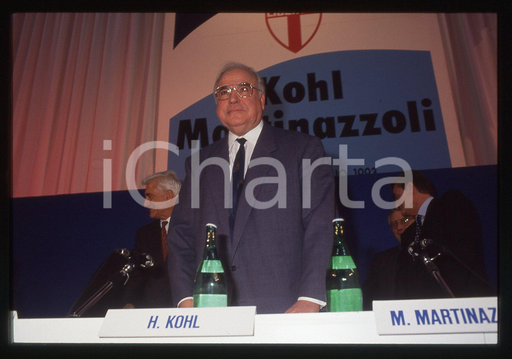 35mm vintage slide* 1993 MILANO Helmut KOHL Mino MARTINAZZOLI a un evento DC (1)
