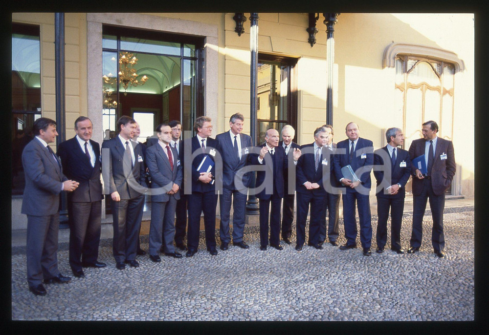 Fotografia d epoca originale 35mm vintage slide 1990 ca ITALIA Guido CARLI assemblea ministri economici UE 1