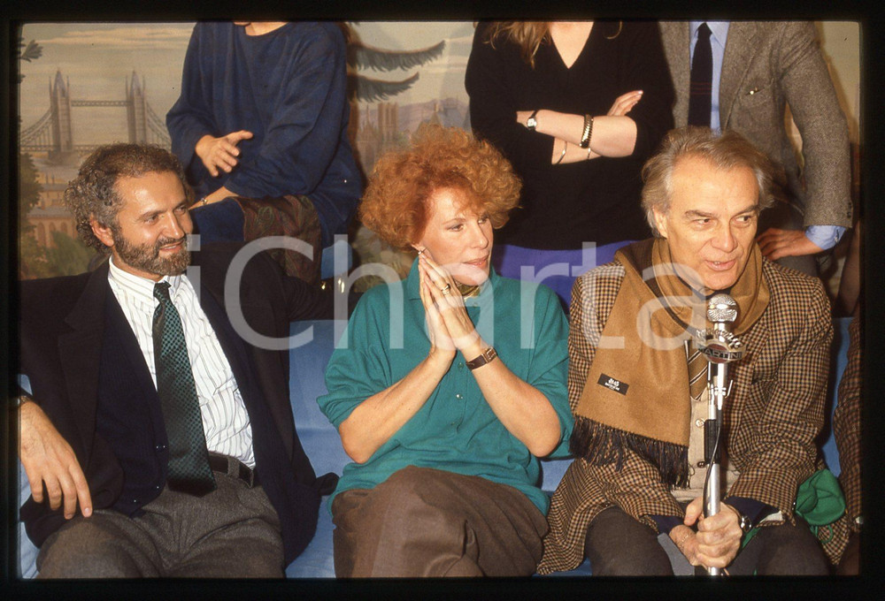 35mm vintage slide* 1990 MILANO Gianni VERSACE Ornella VANONI Giorgio ALBERTAZZI