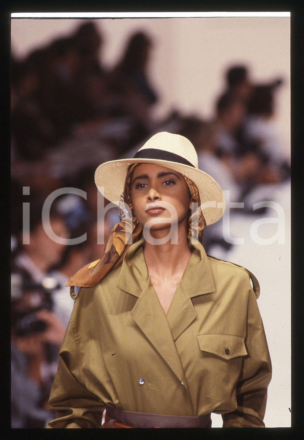 35mm vintage slide* 1990 ca MILANO? Alberta FERRETTI Sfilata 17