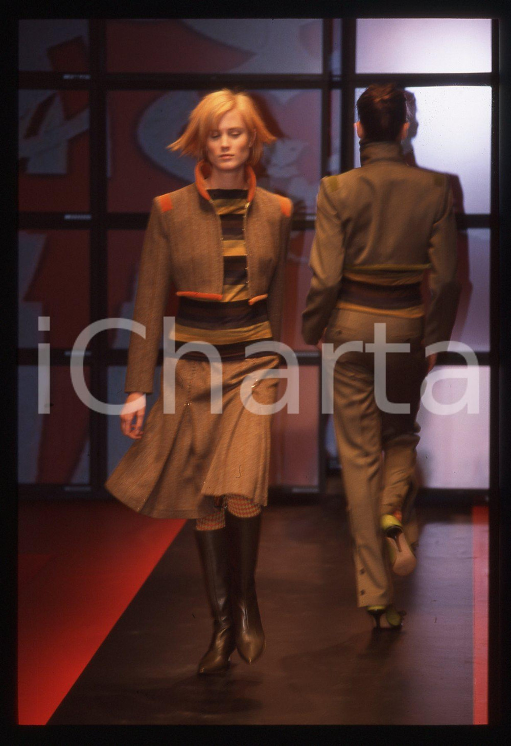 Fotografia d epoca originale 35mm vintage slide 2001 MILANO MODA  ETRO Sfilata autunnoinverno 4 1