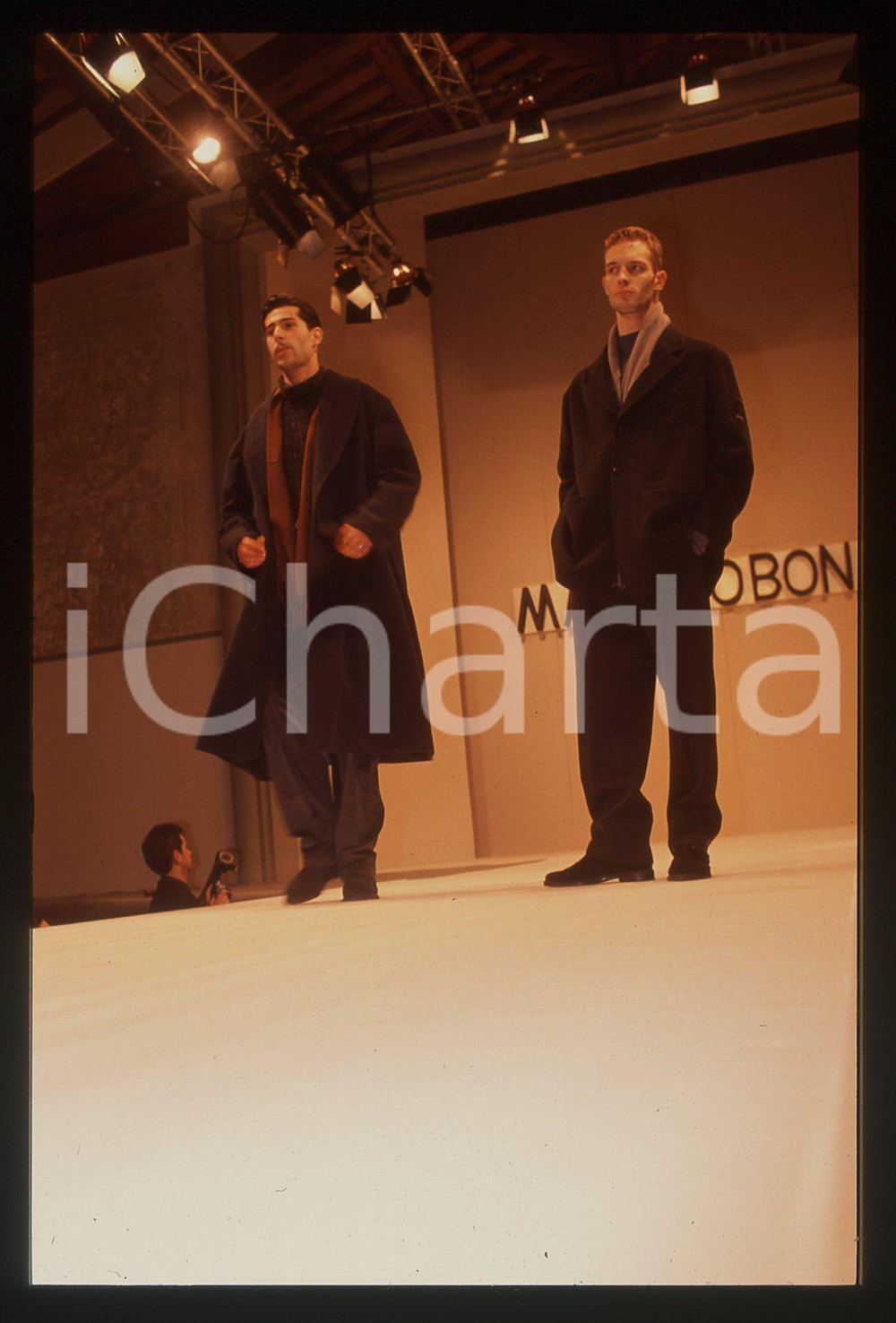 35mm vintage slide* 1990 ca MILANO? Maurizio BONAS Sfilata (2)