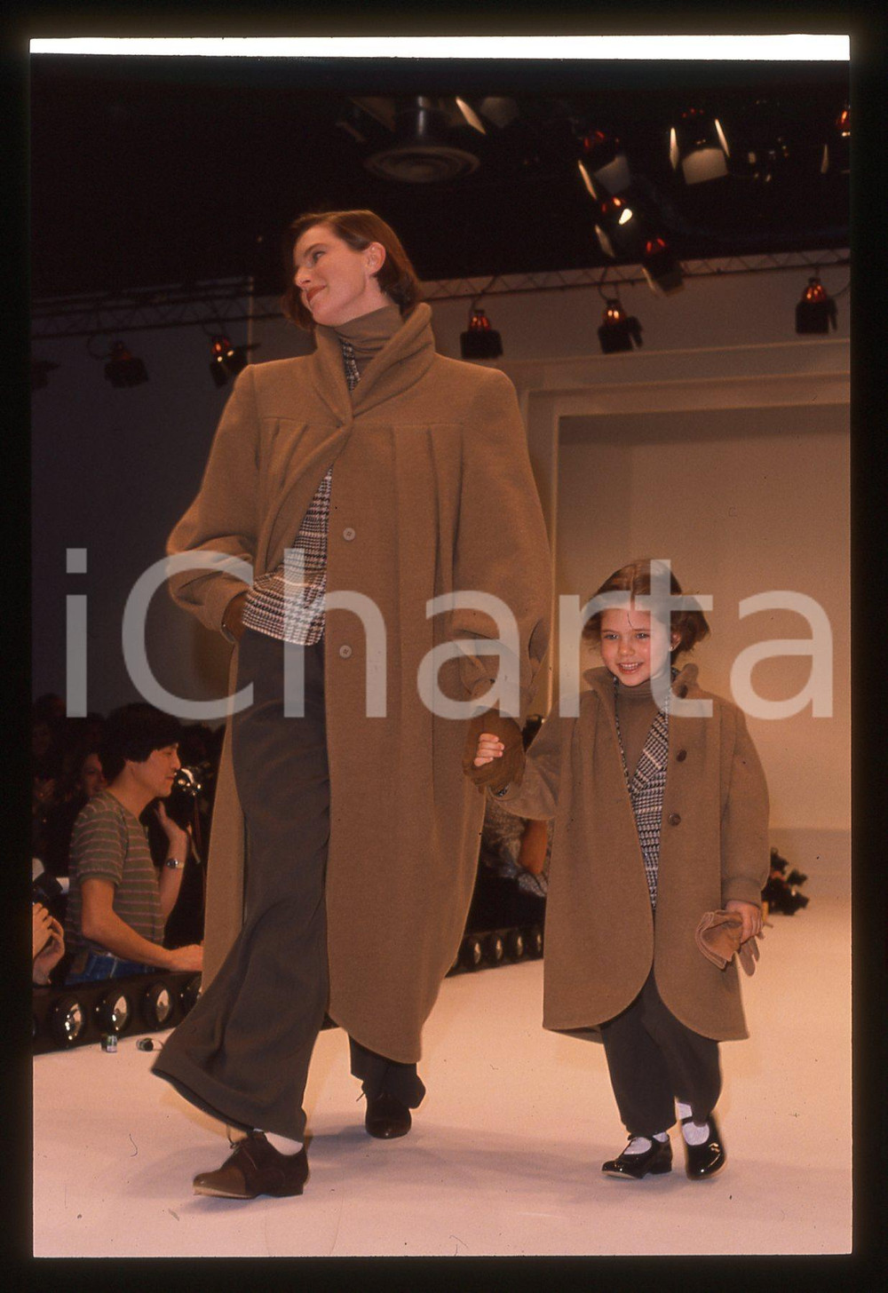 35mm vintage slide* 1990 ca MODA ERREUNO Sfilata autunno-inverno (4)