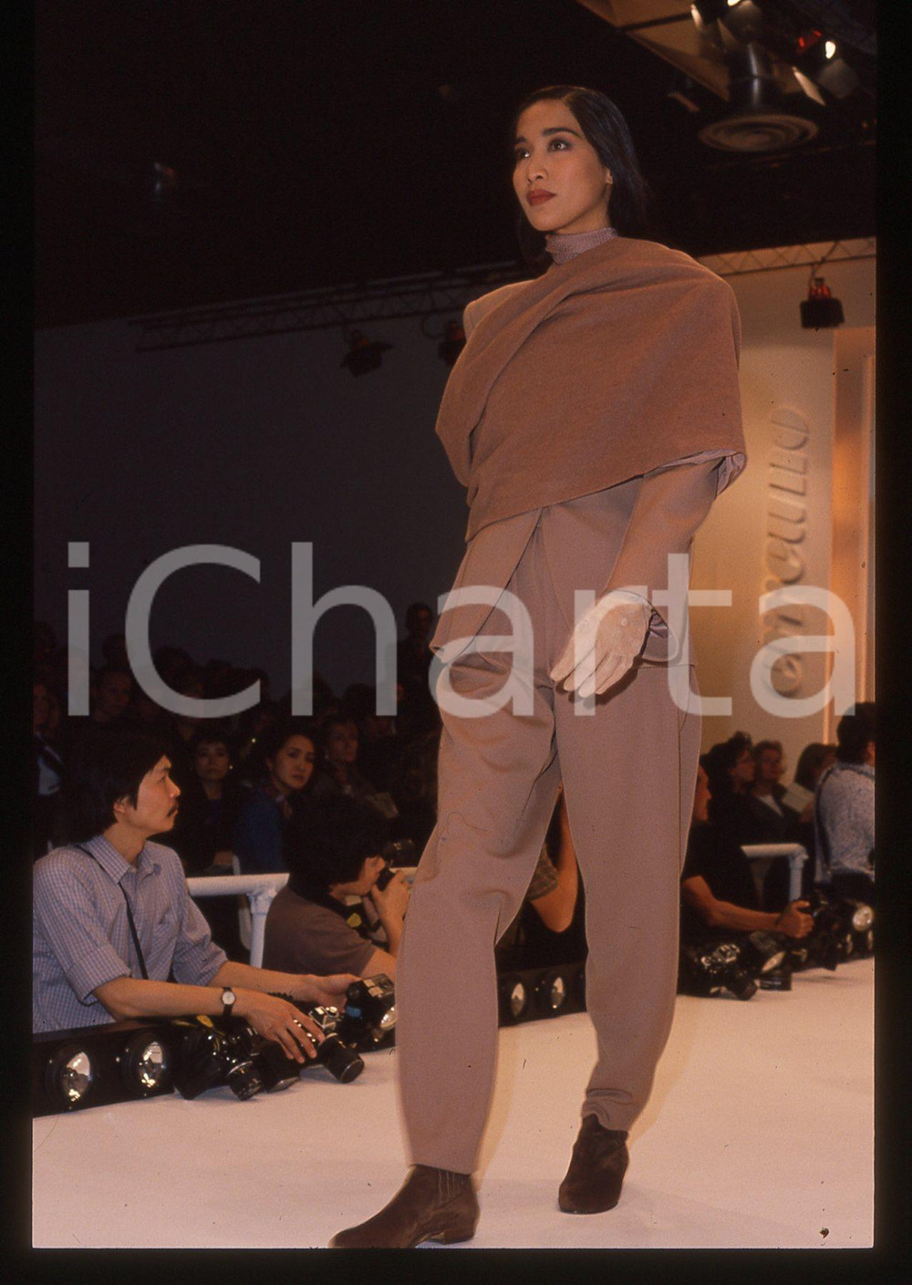 35mm vintage slide* 1990 ca MODA ERREUNO Sfilata autunno-inverno (16)