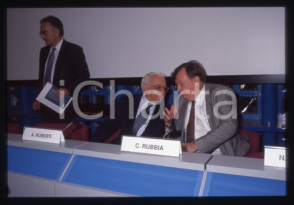 35mm vintage slide* 1995 ca MILANO Carlo RUBBIA Antonio RUBERTI a un convegno 1