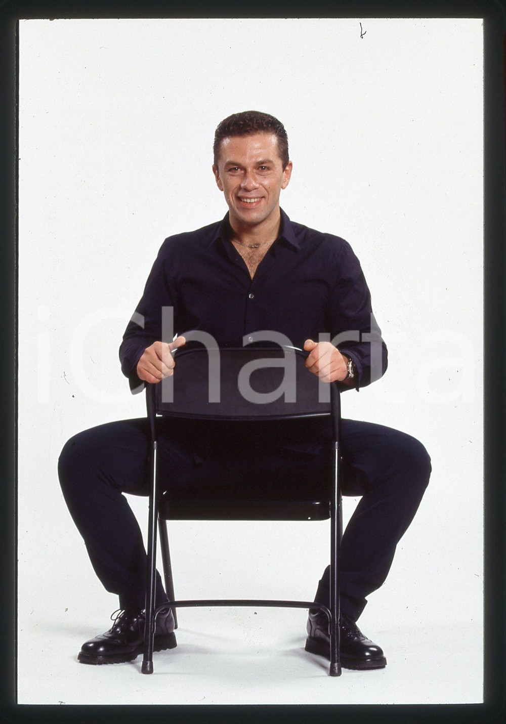 Fotografia d epoca originale 35mm vintage slide 1995 ca Gai MATTIOLO Ritratto dello stilista 1