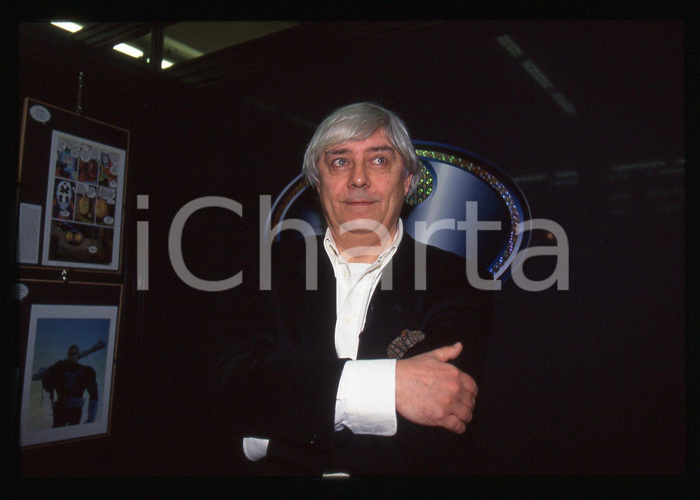 35mm vintage slide* 1990ca ITALIA - COSTUME Milo MANARA visita mostra fumetto 1