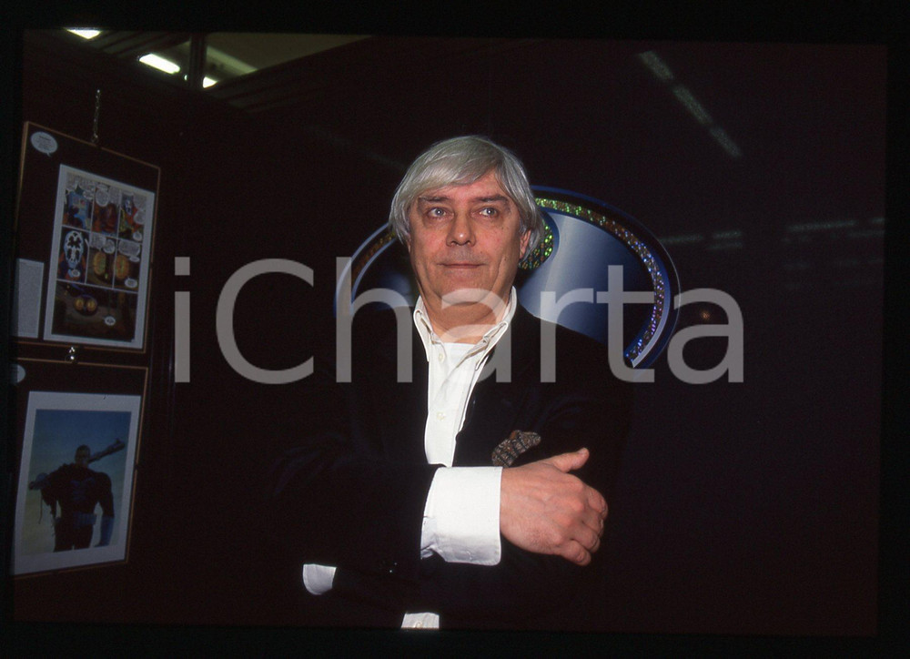 35mm vintage slide* 1990ca ITALIA - COSTUME Milo MANARA visita mostra fumetto 2