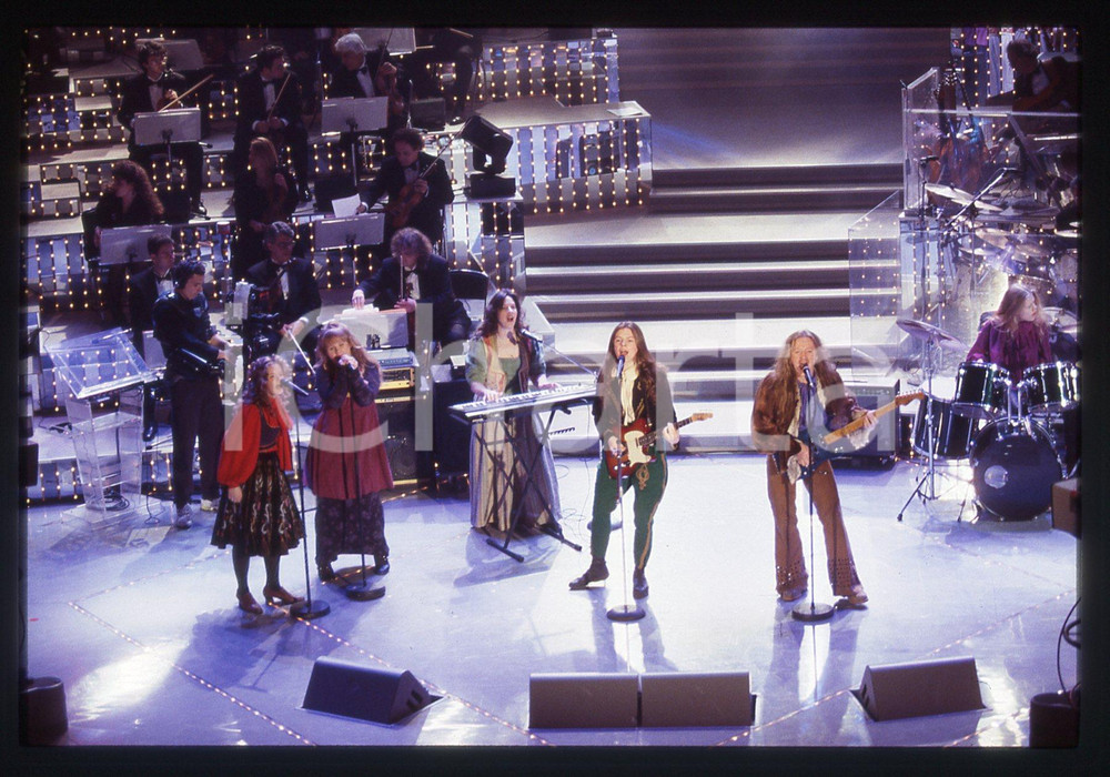 35mm vintage slide* 1996 FESTIVAL DI SANREMO - THE KELLY FAMILY Esibizione (14)
