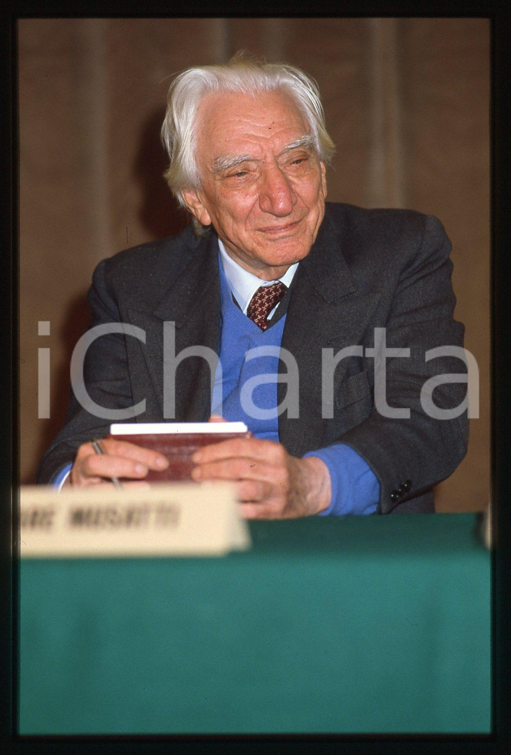 35mm vintage slide* 1985ca ITALIA - COSTUME Cesare MUSATTI Conferenza (8)