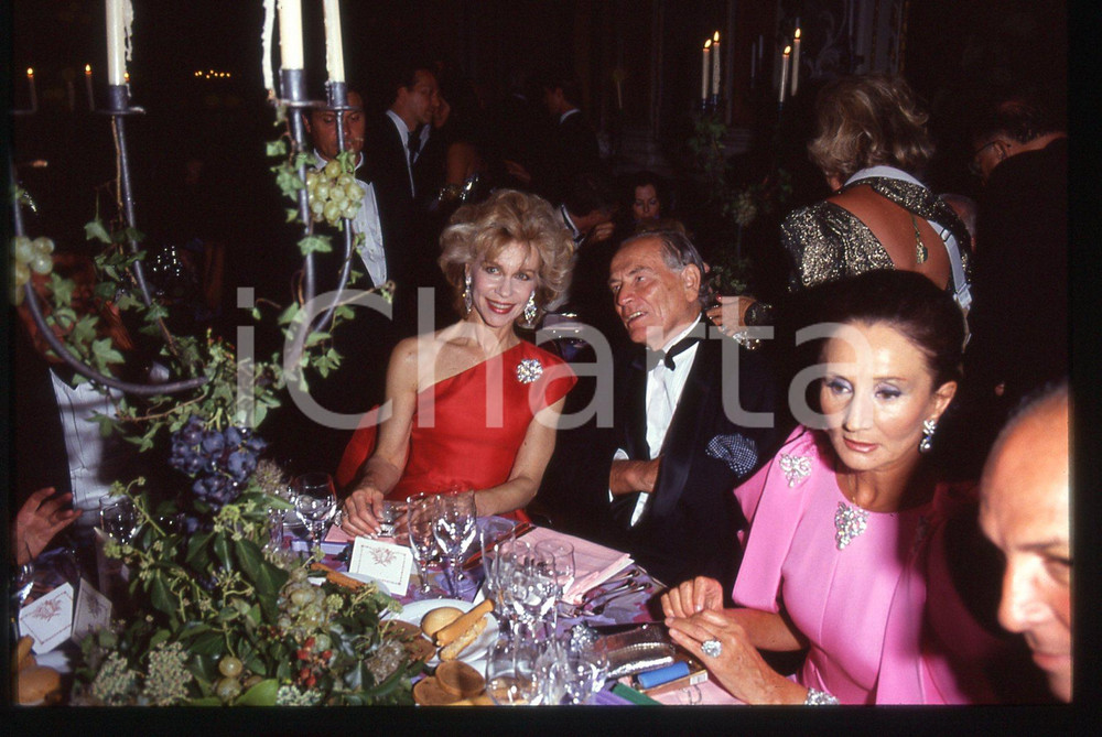 35mm vintage slide* 1990 ca ITALIA (?) Pierre CARDIN a una serata di gala (14)