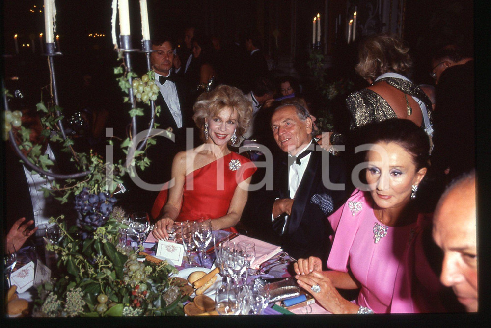 35mm vintage slide* 1990 ca ITALIA (?) Pierre CARDIN a una serata di gala (15)