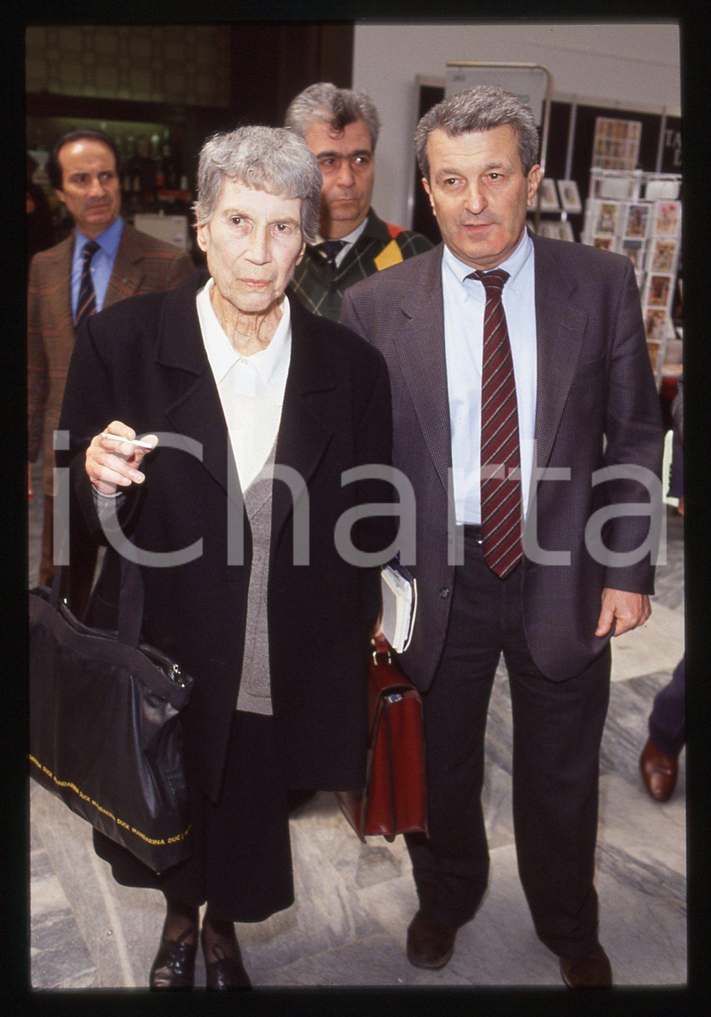 35mm vintage slide* 1991 TORINO ESPOSIZIONI Natalia GINZBURG Corrado STAJANO (2)