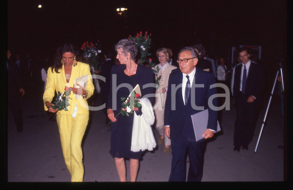 Fotografia d epoca originale 35mm vintage slide 1990 ROMA Henry KISSINGER Marella AGNELLI Terme CARACALLA 1 1