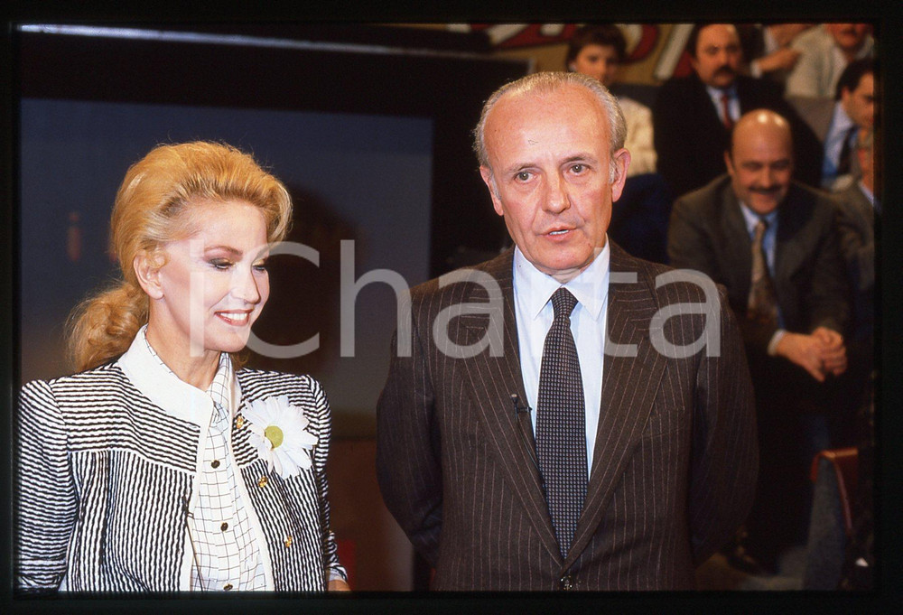 Fotografia d epoca originale 35mm vintage slide 1985ca RAI UNO Luisa RIVELLI a I PROBLEMI DEL SIGNOR ROSSI 1 1