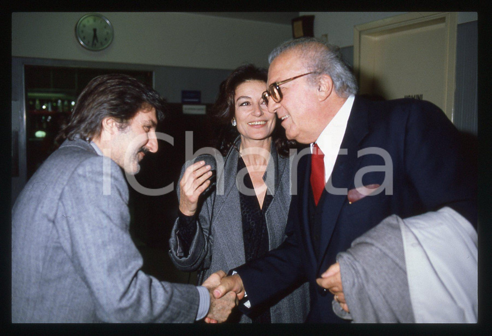35mm vintage slide* 1983 RAI 2 Federico FELLINI Anouk AIMÉE Emanuel UNGARO (3)
