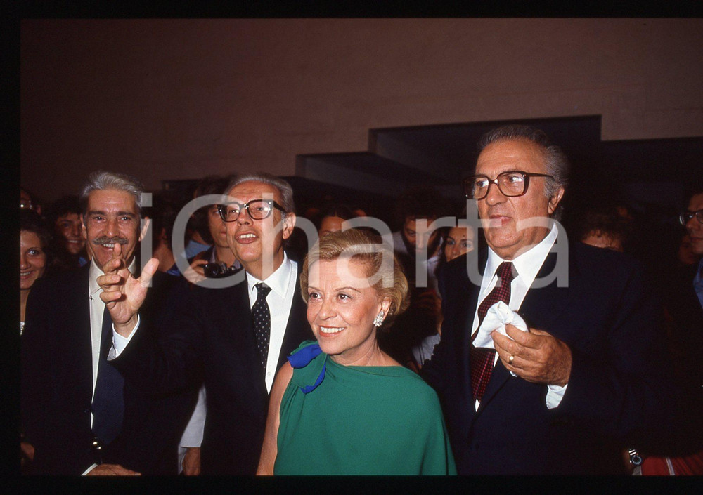 Fotografia d epoca originale 35mm vintage slide 1983 VENEZIA Federico FELLINI Gian Luigi RONDI Ritratto 1 1