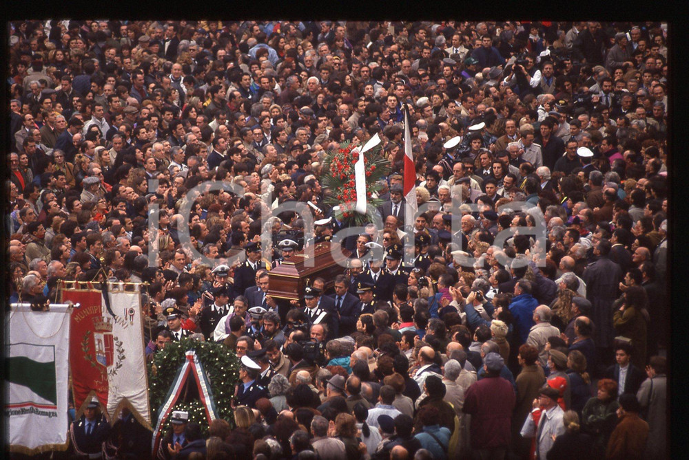 Fotografia d epoca originale 35mm vintage slide 1993 RIMINI Federico FELLINI  Funerale del regista 2 1