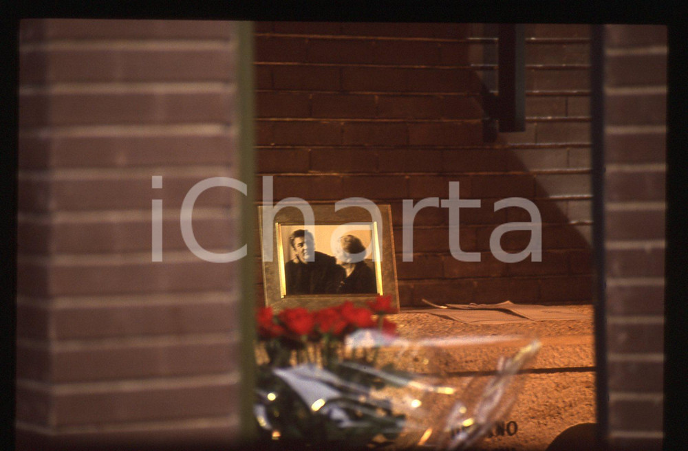 Fotografia d epoca originale 35mm vintage slide1993 RIMINI Funerale Federico FELLINI Cappella cimiteriale 1 1