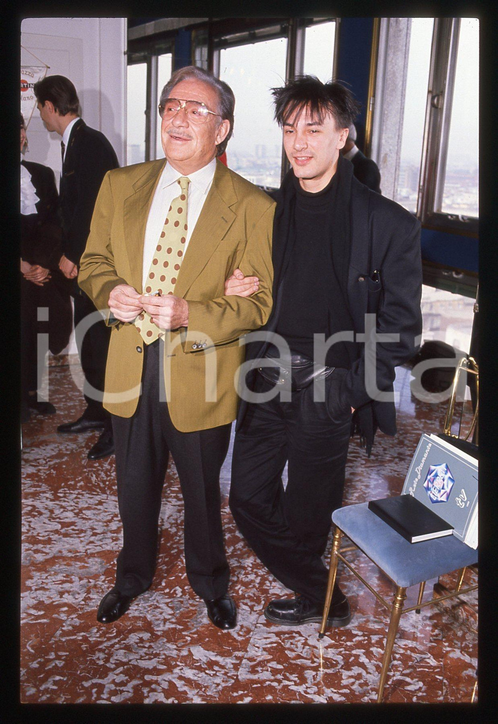 35mm vintage slide* 1989 MILANO Ugo TOGNAZZI Arturo BRACHETTI Terrazza MARTINI 6