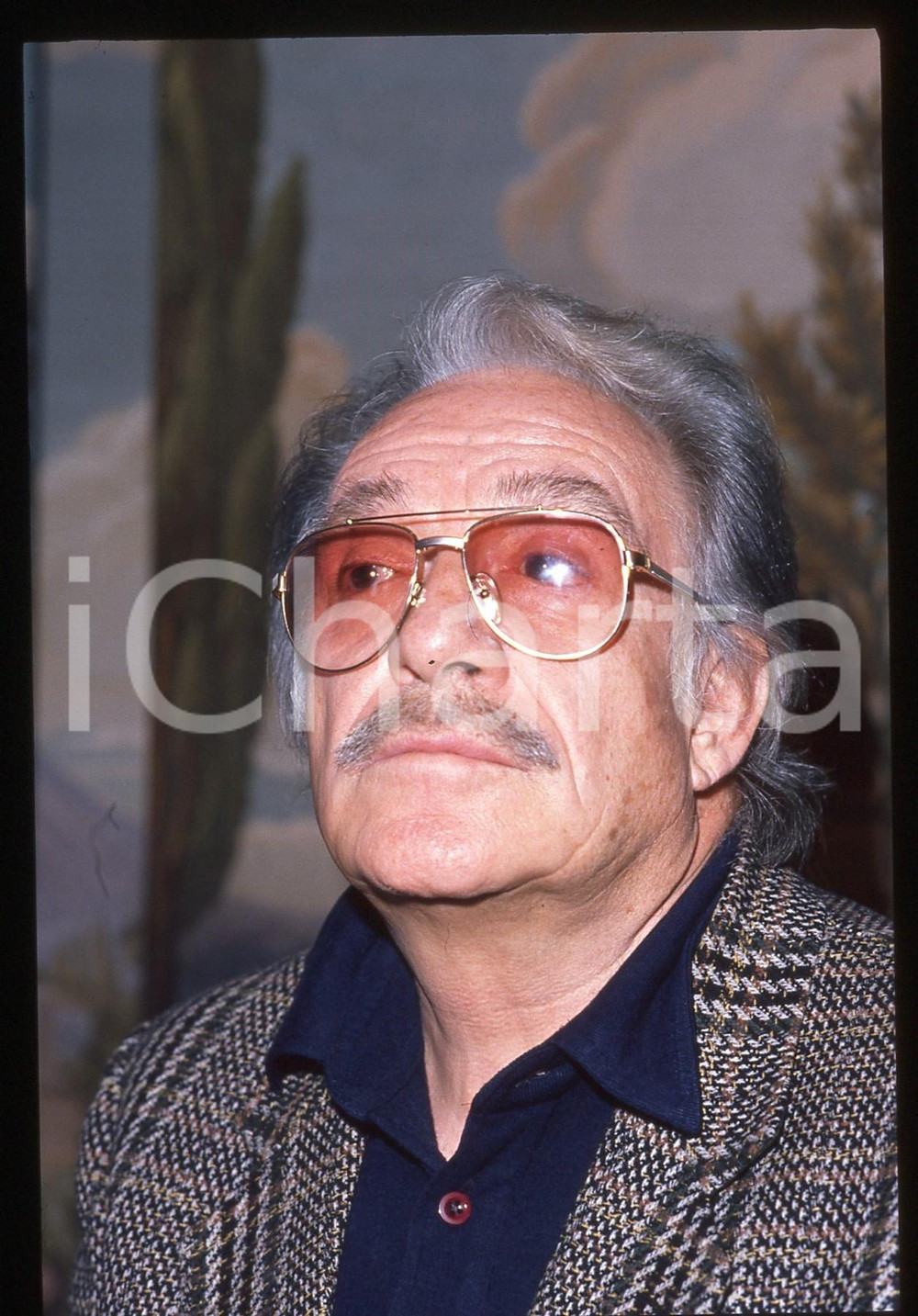 35mm vintage slide* 1985 ca MILANO Ugo TOGNAZZI in TERRAZZA MARTINI - Ritratto 2